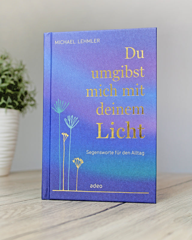 du-umgibst-mich-mit-deinem-licht-geschenkbuch-gebunden-goldpr-gung image 3