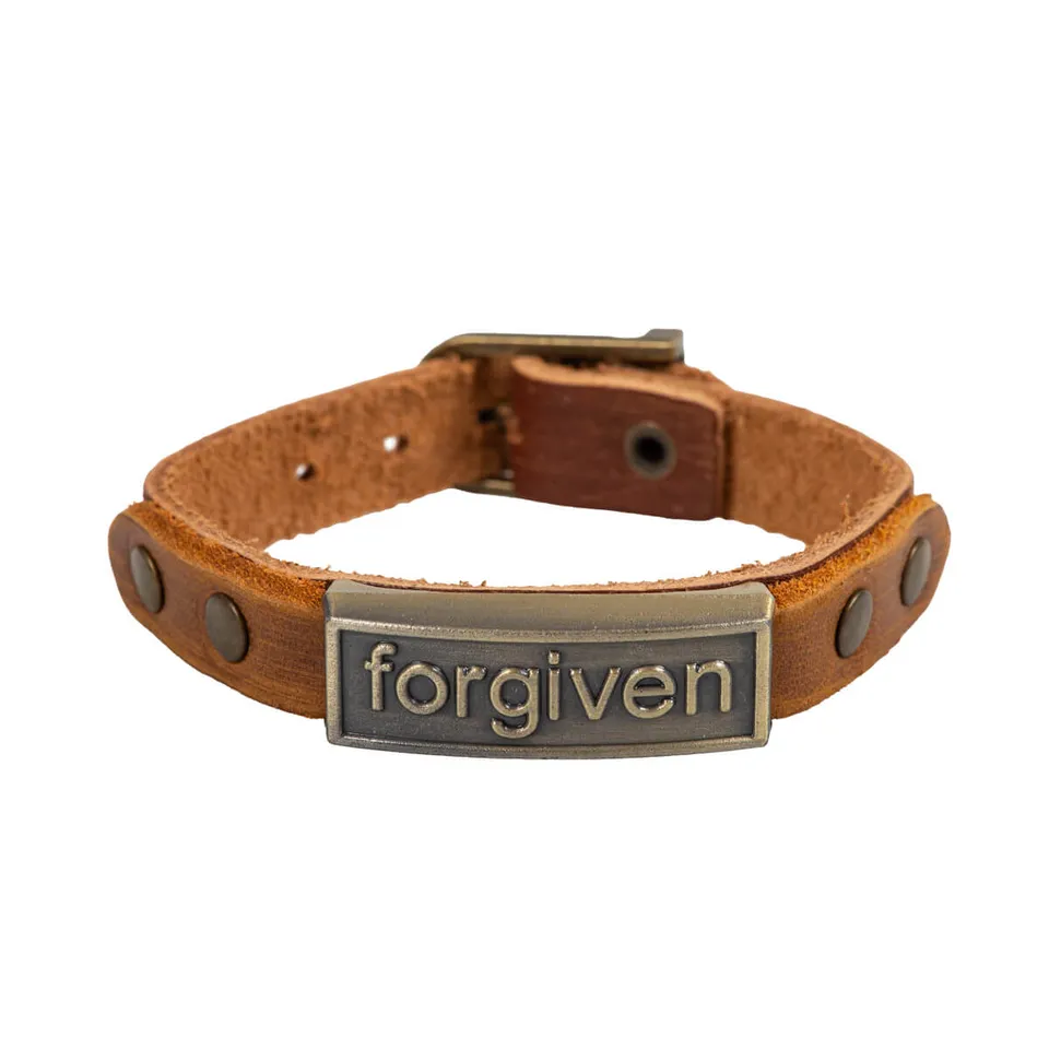 fontis-verlag-geschenke-forgiven-leder-armband-braun-23-cm image 1