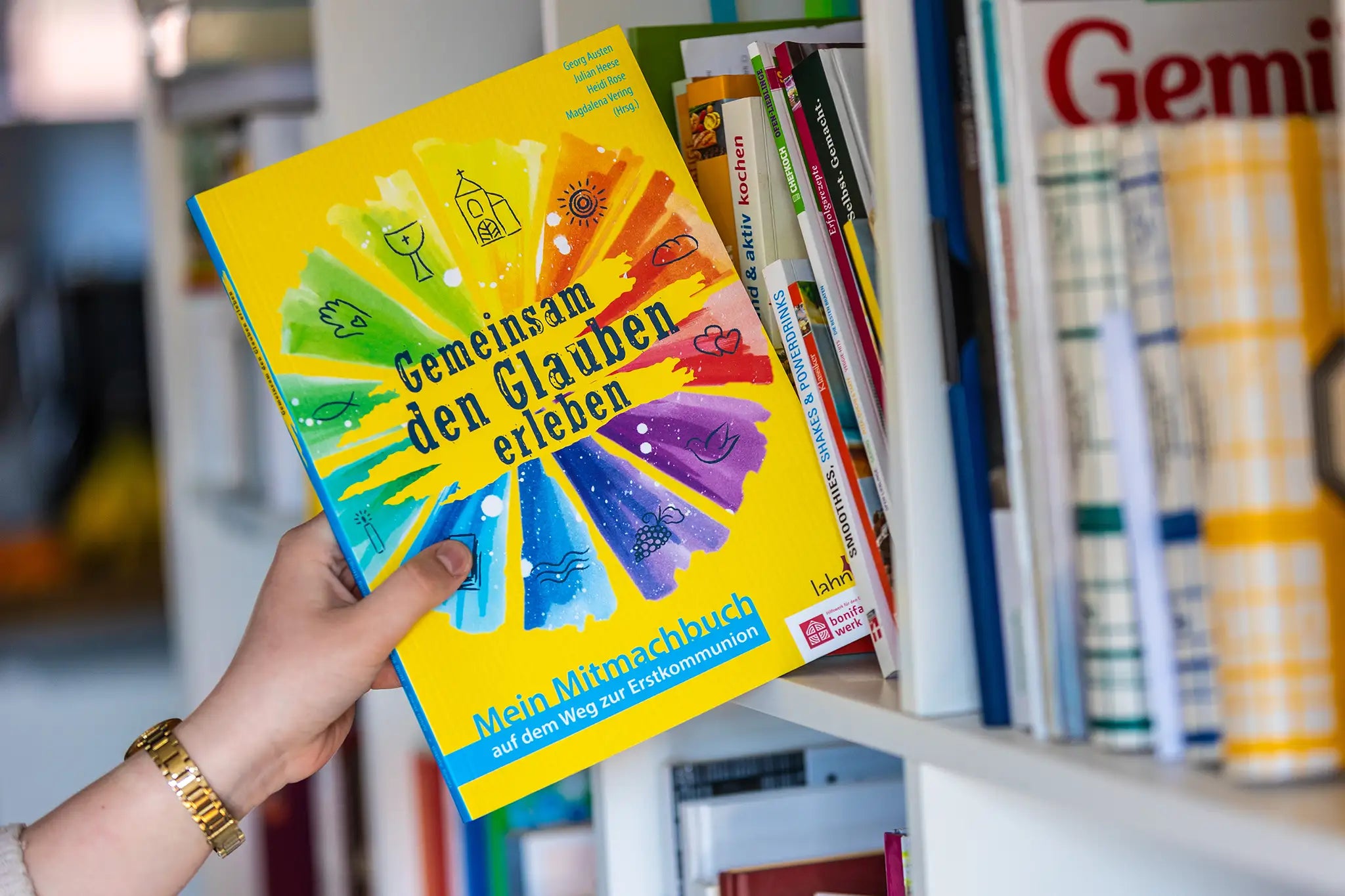 bonifatiuswerk-gemeinsam-den-glauben-erleben-buch-erstkommunion-96-seiten image 2