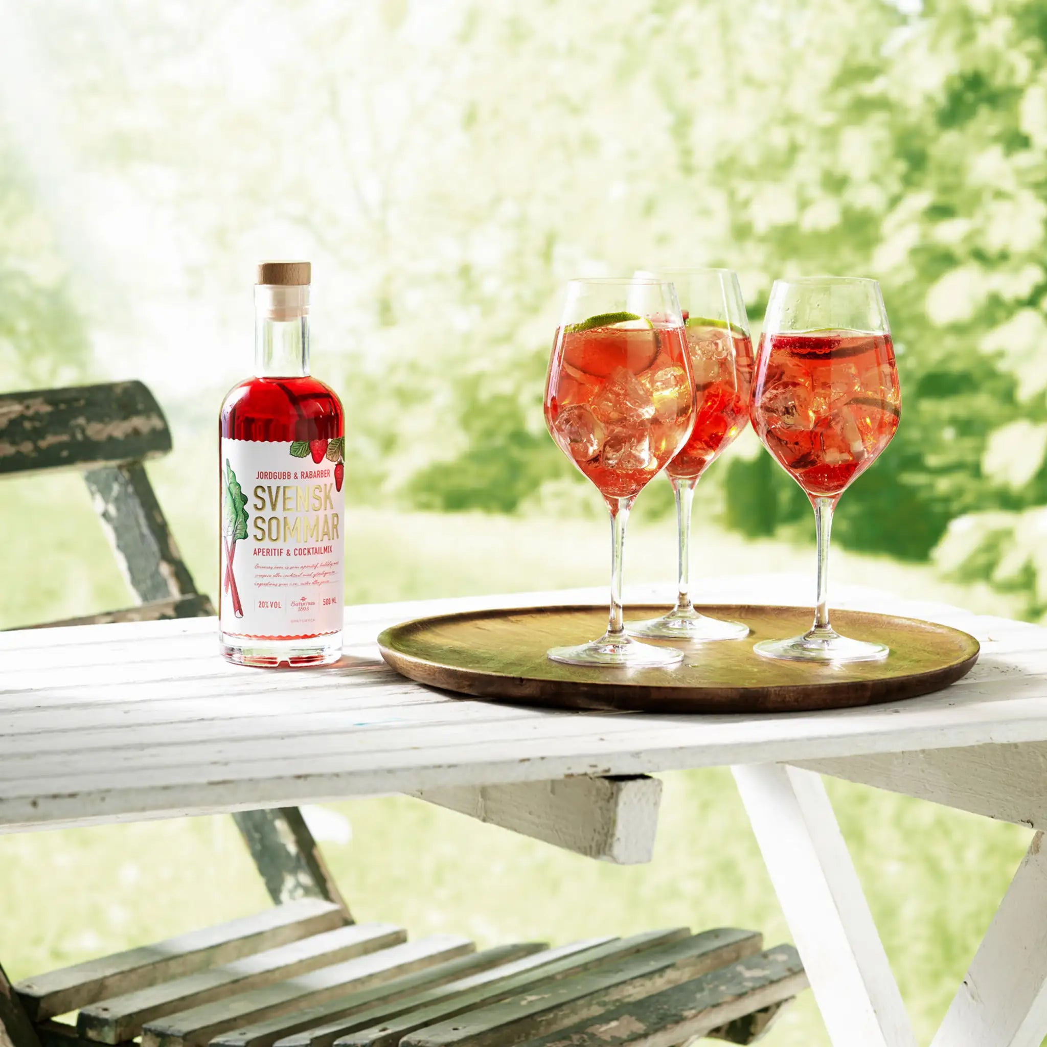 saturnus-svensk-sommar-jordgubb-rabarber-aperitif-500ml image 2