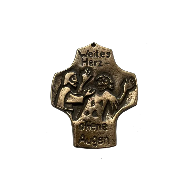 bonifatiuswerk-weites-herz-offene-augen-bronzekreuz-8-5x10-cm image 1