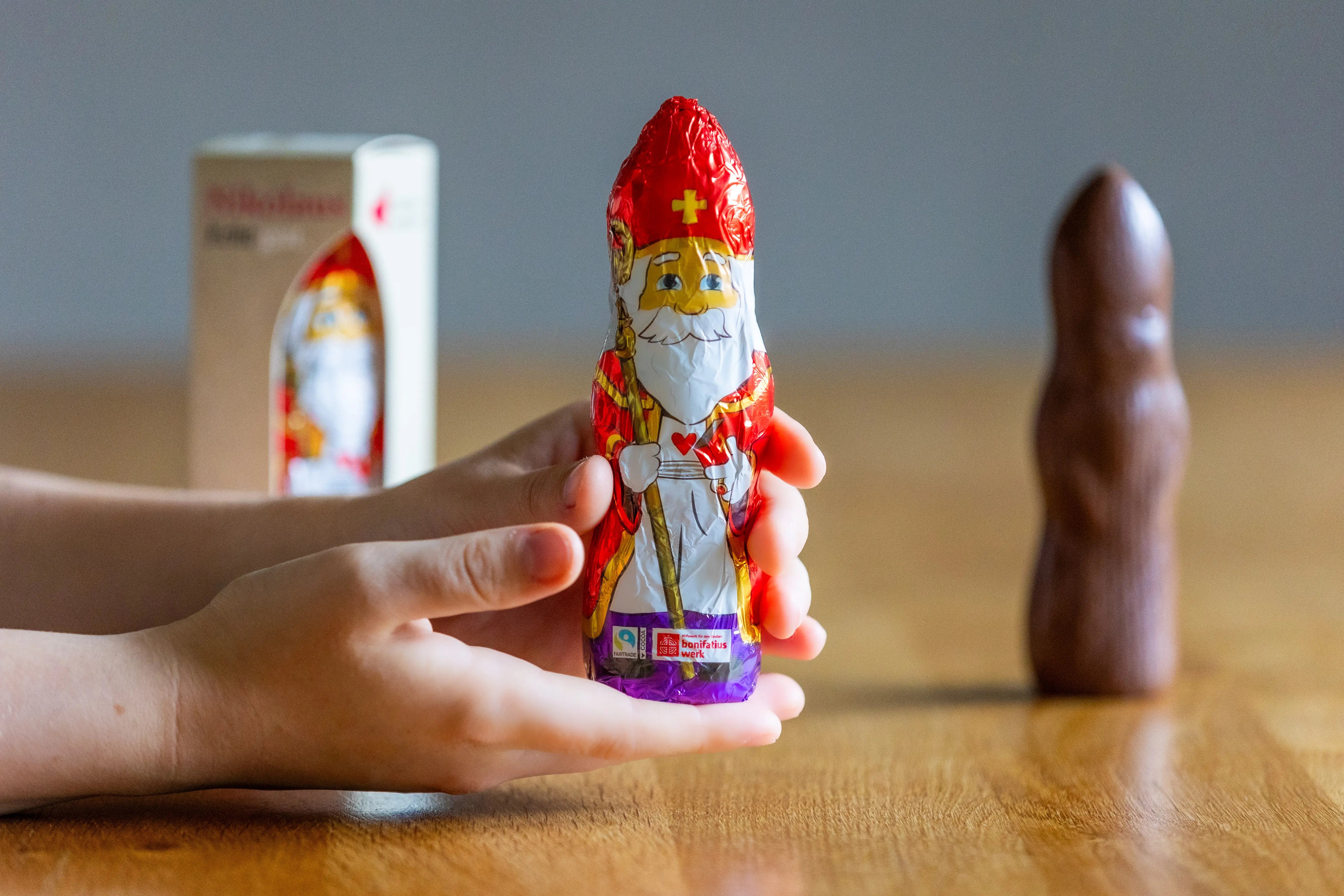 bonifatiuswerk-schoko-nikolaus-figur-fairtrade-60-g-4er-12er image 2